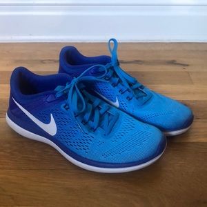 Nike Fitsole Sneakers